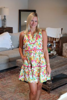 Model is 5’6 wearing a size Small. Lined Sleeveless Sundress For Garden Party, Retro Sleeveless Spring Dresses, Retro Sleeveless Dresses For Spring, Athleisure Dress, Scalloped Trim, Sweater Skirt, Short Tops, Pink Floral, Jacket Dress