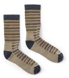 Get out there—and then keep going—with the soft comfort of the REI Co-op Trailsmith Merino Wool crew socks. They're naturally odor resistant and moisture wicking. Hiking Socks, White Sock, Rei Co-op, Mens Socks, Fashion Pictures, Crew Socks, Merino Wool, Wool Blend, Bag Accessories