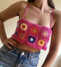 Granny Square Color Combinations, Floral Clothing, Spaghetti Strap Crop Top, Bohemian Pattern, Crochet Inspo, Vintage Vest, Floral Outfit, Crochet Tops, Linen Pants Women