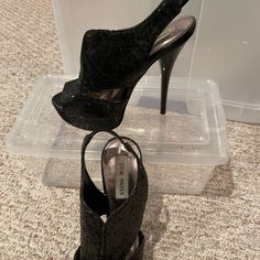 Never Worn Platform Heels With Almond Toe For Night Out, Almond Toe Platform Heels For Night Out, Black Almond Toe Heels For Party, Synthetic Almond Toe Heels For Night Out, Party Heels With Reinforced Heel And Almond Toe, Shoes Steve Madden, Sparkly Heels, Steve Madden Shoes, Shoes Women Heels