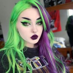 Split Hair Color, Emo Hair Color, Purple And Green Hair, Directions Hair Colour, Directions Hair Dye, Best Hair Dye, Colourful Hair, Peach Hair, Split Hair