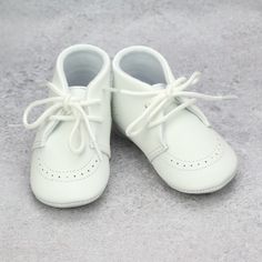 Infant Boys Classic White Lace Up Crib Shoes - Heirloom Shoes - Babychelle.com Easter Shoes, White Leather Dress, Brown Leather Dress, Easter Fashion, Black Leather Dresses, Infant Boys, Oxford White, Baby Easter, Crib Shoes