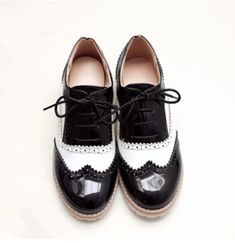 Lace Up Oxford Shoes, Work Place, Online Fashion Stores, Womens Oxfords, Trend Setter, White Lace, Dress Shoes Men, Pu Leather, Oxford Shoes