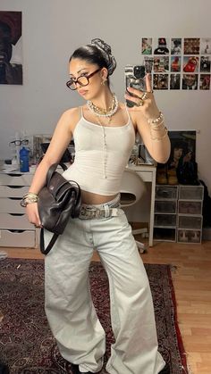 Girly Streetwear, Pakaian Hipster, Insta Followers, Tomboy Outfits, Streetwear Fashion Women, Mode Inspo, Casual Street Style