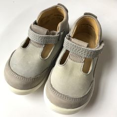 Kickers Leather Walking Shoes; Size 23; New In Box. Super Stylish And Really Great Quality Shoes For Your Little Walker! Kickers Shoes, Boys Leather Shoes, Flat Color, Mary Jane Shoes, Walking Shoes, Cream Color, Leather Shoes, Kids Shoes, Dress Shoes