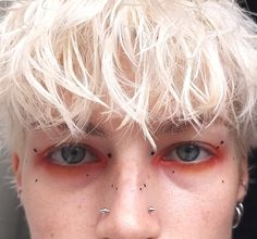 Mens Stage Makeup, Alt Male Makeup, Alt Guy Makeup, Mens Eyeshadow, Rave Makeup Men, Men’s Eyeliner, Grunge Makeup Men, Eyeliner Male, Soft Boy Makeup