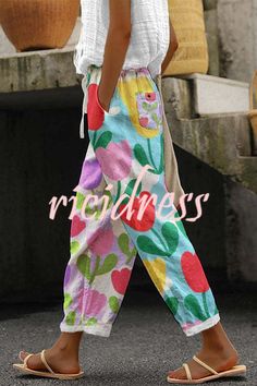 Colorful Pants Outfit, Pants With Prints, Colorful Pants, Moda Denim, Cardigan Sweater Dress, Casual Trousers, Disney Outfits, Pocket Pants, Mode Inspiration