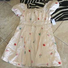 Saint Gealdine Cotton Poplin Embroidered Insect And Strawberry Print Dress Size Xxl Brand New Stretch Smocking On Back Of Waist Equates To Us Size 16 Brand New Size Xsmall Small Medium Large Xlarge 2xl Numeric 2 4 6 / 8 10 / 12 14 16 Bust 32 - 33 34 - 35 36 - 37 38 - 39 42 - 43 44 - 45 Waist 24 - 25 26 - 27 28 - 29.5 31 - 32.5 34 - 35.5 37 - 38.5 Hip 34 - 35 36 - 37 38 - 40.5 42 - 44 45 - 46 47 - 48 Casual Strawberry Print Dress For Brunch, Casual Strawberry Print Dress For Vacation, Spring Strawberry Print Dress For Brunch, Spring Brunch Dress With Strawberry Print, Strawberry Print Dress For Spring Vacation, Casual Square Neck Dresses With Floral Embroidery, Casual Spring Dresses With Embroidery, Cotton Strawberry Print Short Sleeve Dress, Insect Dress