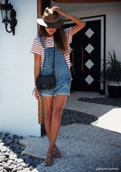 Overalls Outfit Short, Overall Shorts Outfit, Denim Overalls Outfit, Dungarees Outfits, Denim Overall Shorts, Style Overalls, Summer Fashion For Teens