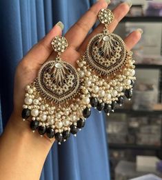 Heavy Jhumkas Earrings, Jhumka Earrings Aesthetic, Capsule Wardrobe Jewelry, Curling Tips, Stylish Jewelry Accessories, Jhumka Designs