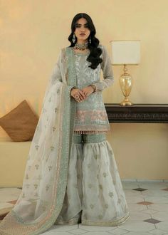 Eid Outfit Ideas, Traditional Indian Dress, Indian Dresses Traditional