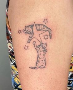 Tattoo Of Two Cats, Cat Art Tattoo, Back Star Tattoos, Star Tattoo Back, Star Drawings, Pet Portrait Tattoos, Tattoo Stars, Horrible Tattoos, Tattoo Star