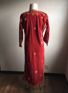 "1970s handmade kaftan shirt dress red velvet gold color brocade w/silver accenting thread deep v pullover 3/4 sleeve ankle length, depending on wearer's height 7\" side slits good vintage condition, light wear no size tag, one size fits most, see below measures, lying flat, shoulder-17\" sleeve-17\" chest-21 1/2\" waist-19\" hip-23\" length-51\"" Kaftan Shirt, Cocktail Dress Vintage, Gold Brocade, Red Velvet Dress, Vintage Cocktail, Long Sweaters Cardigan, Smock Dress, Dress Red, Long Cardigan