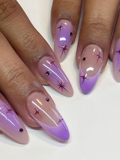 Aura Nail Art Aura Nail Art, Lilac Nails Design, Aura Nail, Violet Nails, Aura Nails, Witchy Nails, Purple Nail Art, Lilac Nails, Purple Acrylic Nails