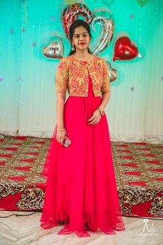 Neck Models For Chudidhars, Long Frocks Indian Designer Dresses, Long Frock Models, Frock Models, Frocks And Gowns, Designer Anarkali Dresses, Gown Party Wear