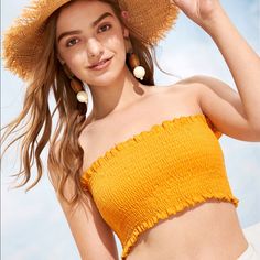 Pair This Ginger Colored Crop Top With Your Favorite Overalls, Jeans, Or Shorts For A Fun Summer Look!!! Stretch Fabric 100% Polyester Color-Ginger Blusas Crop Top, Shirred Top, Colorful Crop Tops, Top Shein, Summer Lookbook, Boho Patterns, Cs Go, Shein Style, Tank Top Cami