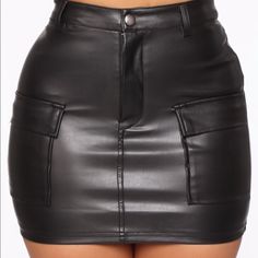 Brand New With Tags. Size Large. Open To Offers. Trendy Mini Skirt With Pockets For Night Out, Faux Leather Skirt With Pockets For Night Out, Chic Club Skirt With Pockets, Black Mini Skirt With Pockets For Night Out, Leather Skirt Outfit Black Women, Skirt Outfit Black Women, Short Leather Skirts, Fashion Top Outfits, Faux Leather Mini Skirt