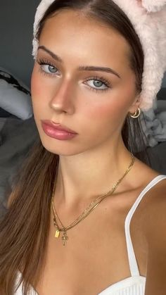 Natural Glow Makeup, No Make Up Make Up Look, Soft Natural Makeup, Clean Girl Makeup, Sunkissed Makeup, Summer Makeup Trends, Dewy Makeup Look, Fresh Face Makeup, Mekap Mata