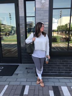 Athleta Work Outfits, Fall Transition Outfits, Fall Transition, Pretty Stuff, Hoodie Outfit, Sporty Outfits, Comfortable Outfits