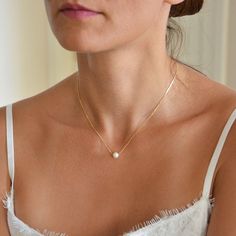 Single Pearl Necklace Gold, Bridesmaid Pearl Necklace, Floating Pearl Necklace, Bridesmaid Necklace Gift, Dainty Pearl Necklace, Single Pearl Necklace, Bridesmaid Pearls, Single Pearl, Pearl Necklace Wedding