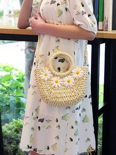 BirdinBag - Straw Woven Crossbody Bag with Daisy Decor, Ideal for Summer Beach Travel Daisy Decor, Beach Travel, Bag Bag, Beach Trip, Summer Beach, Straw Bag, Straw, Crossbody Bag, Daisy