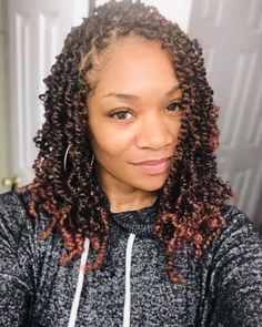 ProtectiveStyles on Instagram: “Spring twist are the cutest protective styles😍 hair by😍 @HairByYaYa . . . #passiontwists #braids #boxbraids #twists #kinkytwists…” Passion Twists Medium Length, Medium Length Passion Twists, Spring Twist Hair, Ombre Braid, Passion Twists, Crochet Styles, Spring Twists, Twist Braid, Braided Styles