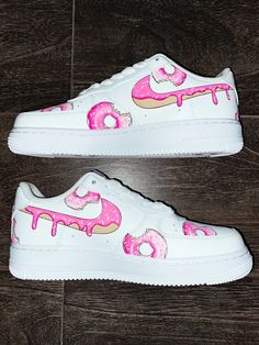 "Pink Donut" Air Force 1 custom by UkraineCustomHub    * I use original brand-new sneakers * Сustomization completely handmade * Every pair made to order   * Waterproof (paint is not washed off). Wear in any weather  * Worldwide shipping is available * All sales are final since these are made to order Turn around time 1-2 weeks + Shipping Time    📌Customer has the right to ask a photo of his shoes to make sure that you like the design and how they turned out. Please read our Disclaimer & Return Draw On Shoes, Painted Af1, Sneakers Air Force, Rave Shoes, Custom Sneakers Diy, Air Force 1 Shoes, Lv Sneakers, Custom Af1, Pink Donut