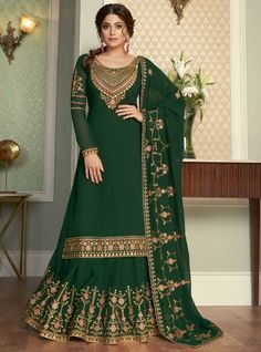 Ethnic Plus is offering Green Embroidered Georgette Wedding Wear Lehenga Suit available at affordable prices. Product Price:- ₹4,549.00 Western Lehenga, Phthalo Green, Georgette Dupatta, Green Lehenga, Gaun Fashion, Lehenga Style