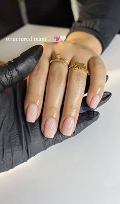 Neutral But Cute Nails, Nail Inspo Gel Overlay, Gel Manicure Classy, Classic Nail Inspiration, Biab Nails Classy, Nails And Jewelry, Classic Natural Nails, Trendy Nails Classy Short, Round Nails Vs Square Nails