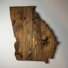 a wooden state shaped like the united states