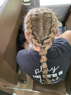 French Braid Softball Hair, Cute Braided Hairstyles For Sports, Braids For Softball Players, Girl Wrestling Hairstyles, Soccer Hairstyles For Girls Sports, Cute Hairstyles For Gymnastics, Dutch Braid Hairstyles For Sports, Track Meet Hair, Braided Sports Hairstyles