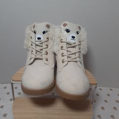 *Nwot* Size 13 Girls Cream Colored Boots. Faux Fur Trim. Animal Bear Face Tongue Flap. Tie-String Rounded Laces. Inner-Side Zippered Closures. Shoes Have A Smudge From Storage, But Shoes Have Not Been Worn. See Photos. Ask If You Have Questions. Thanks For Stopping By! Cream Colored Boots, Colored Boots, Animal Bear, Bear Face, Girls Boots, Fur Trim, Size 13, Cream Color, Kids Shoes