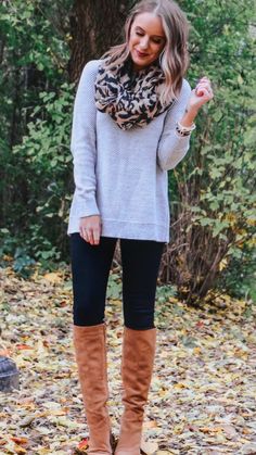 🍁 Worried about what to wear for Thanksgiving? These outfit ideas will help you feel elegant and comfortable. 💖 Save this pin for stylish inspiration! Teacher Clothes