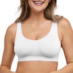 GET THE SMOOTH LOOK YOU LOVE: Engineered support is knit right into this One Smooth U seamless bralette for the support you need with the smoothness you want. The four-way stretch knit design offers a lay flat band for a flattering, bulge-free look while the back is built up for even more smoothing. Ultra-comfortable, you'll appreciate the wide, no-dig shoulder straps, along with tagless styling. Plus, this wireless bralette disappears under tees and other clingy clothes for that smooth look you White Stretch Bra With Seamless Design, White Seamless No-show Bra, Small Bra, Bra Types, Seamless Bra, Full Figured, Second Skin, Knitting Designs, Lay Flat