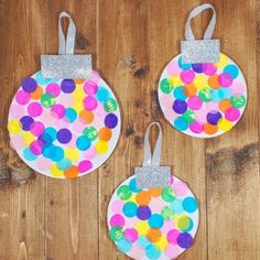 paper plate christmas ornaments with glitter on them