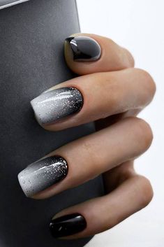 Black And White Ombre Nails, White Ombre Nails, Black And White Ombre, Black And White Nail, Nail Art Ombre, White Ombre, White Nail