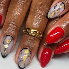 Leaf Nail Ideas, Red And Gold Nail Ideas, Gold Leaf Nail Art, Red And Gold Nail Designs, Gold Nail Ideas, Red And Gold Nails, Fall Nail Polish, Gold Nail Designs, Sassy Nails