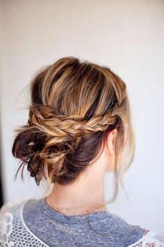 Messy Braided Bun Diy Bridal Hair, Bridal Hair Tutorial, Prom Hair Updo, Easy Updo Hairstyles, Peinados Recogidos, Bohol, Penteado Cabelo Curto, Braided Bun, Great Hair