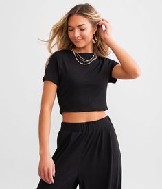 Willow & Root Rib Knit Cropped Top - Black X-Small, Women's Black Fitted back keyhole top Bust measures 29 on size small Body length 15 1/2 on size small. 95% Polyester 5% Spandex. Hand wash cold. Do not bleach. Line dry. Iron low heat.. Measurements: Bust -Fullest part of bust with arms at sides. Waist -Circumference of natural waist: above belly button below rib cage. Hips -Standing with feet together fullest part of hips. WOMEN'S TOP SIZE CONVERSION CHART Size US/CAN BUST WAIST XXS 00 29-30 2 Versatile Seamless Tops For Day Out, Casual Seamless Tops For Night Out, Casual Seamless Crop Top For Night Out, Fitted Crew Neck Crop Top For Night Out, Casual Solid Knit Top For Night Out, Casual Solid Color Knit Top For Night Out, Seamless Cropped Top For Night Out, Seamless Stretch Tops For A Day Out, Casual Crop Top With Ribbed Neckline