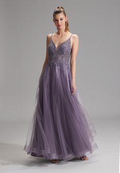 Swing HEY KYLA - TULLE EVENING DRESS WITH BEADING - Ballkleid - lilac/lila - Zalando.de Bordeaux Dress, Dress Stands, Tulle Evening Dress, Gala Dinner, Dusty Purple, Evening Dress, Beading, Lilac, Evening Dresses