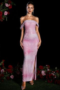 High-Slit Diamond Pleated See-Through Dress combines the opulence of diamonds with elegant pleats and a see-through design, resulting in a glamorous and alluring skirt perfect for special occasions and evening events. Handmade customization Fabric composition: 90% polyester fiber, 10% spandex Washing method: hand wash or dry clean Popular elements: diamond Pink Fashion Design, Pink Evening Gowns, Dress With Gloves, Pink Sequin Dress, Diamond Dress, High Fashion Runway, Japanese Street Fashion, Indian Fashion Dresses, Cover Up Dress