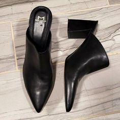 Never Worn Leather Mule Black Outfits, 90s Style, Marc Fisher, Shoe Obsession, Shoes Shoes, Mule Clogs, Mules Shoes, Cute Black