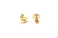 Spiral is one of the oldest symbols used by mankind. Simple yet elegant, these earrings are perfect for everyday use. These Spiral Studs are made of solid gold 9k,14k,18k and are hallmarked accordingly. This listing is for a pair of earrings. Do you want just 1 single? No worries, just use this coupon and order 1 single with 45% off:https://www.etsy.com/shop/finejewelrylab?coupon=1SINGLE ✔ Made to Order ✔ Gold Kt: 9k-14K-18k ✔Metal stamp: 375-585-750 ✔ Available Gold Color: Rose Gold, Yellow Gol Yellow Gold Swirl Earrings For Gift, Swirl Yellow Gold Earrings For Gift, Monogram Ring Gold, Gold Bar Earrings Studs, Everyday Earrings Studs, Old Symbols, Bar Studs, Monogram Ring, Gold Monogram