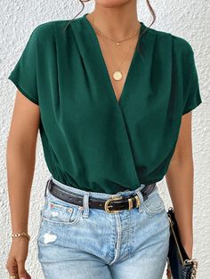 Chic Solid Color V-neck Bodysuit, Elegant Solid Color Bodysuit For Spring, Elegant Solid Color Bodysuit For Night Out, Solid V-neck Bodysuit For Work, V-neck Bodysuit For Workwear, Summer V-neck Bodysuit For Workwear, Cap Sleeves Pattern, Party Dresses Night, Witchy Business