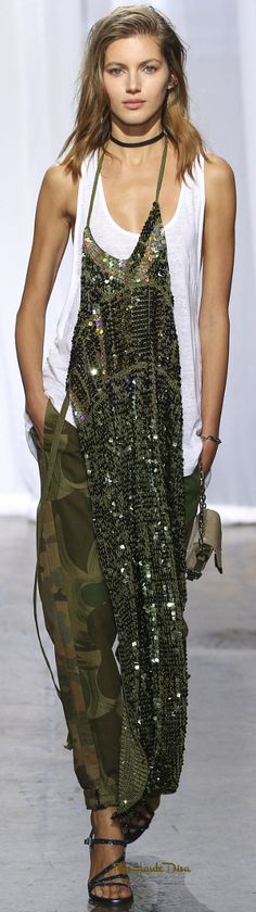 Zadig & Voltaire Spring 2018 RTW Military Chic, Camouflage Fashion, Steet Style, Street Clothes, Born Free, 2025 Fashion, Camo Fashion, Fashion Diva