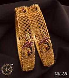 Latest Gold Bangles For Women, Gold Plated Jewelry Indian, Latest Gold Bangles, Necklace Set Indian Bridal Jewelry, Simple Gold Bangle, Bridal Foot Jewelry, Unique Gold Jewelry