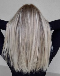 Most Popular Hairstyles 2023, Lived In Blonde, Wedding Haircut, Hair Goal, Blond Balayage, Beauty Hairstyles, Gorgeous Hair Color, Dyed Natural Hair