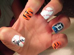 Detroit Tigers Nails...super cute!  Wish I could do the Old English D tho Cute Summer Nails, Cute Nail Art, Cool Nail Designs, Nail Art Tutorial