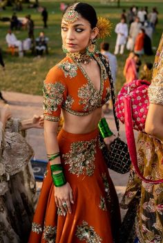 Mehendi Ceremony Outfits, Indian Dress Up, Best Indian Wedding Dresses, Lehenga Saree Design, Indian Fashion Trends, Long Gown Design, New Saree Blouse Designs, Indian Outfits Lehenga, Blouse Design Images