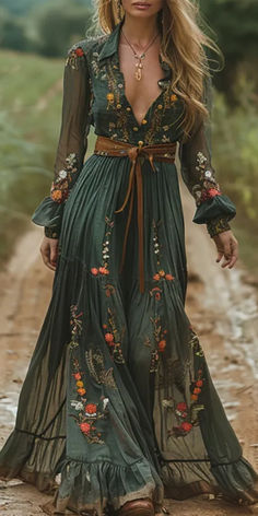 🦋🌷If you pursue a natural, casual and free country lifestyle, you need a country pastoral vintage dress and shirt. Whether it is daily wear or special occasions, it can show unique charm and style. 💐🍃 #nature #countryside #pastoral #retro #dress #shirt #clothing #female Hippie Elegante, Look Hippie Chic, Casual Boho Style, Look Boho Chic, Vestidos Retro, Looks Country, Mode Boho, Casual Home, Elegant Casual